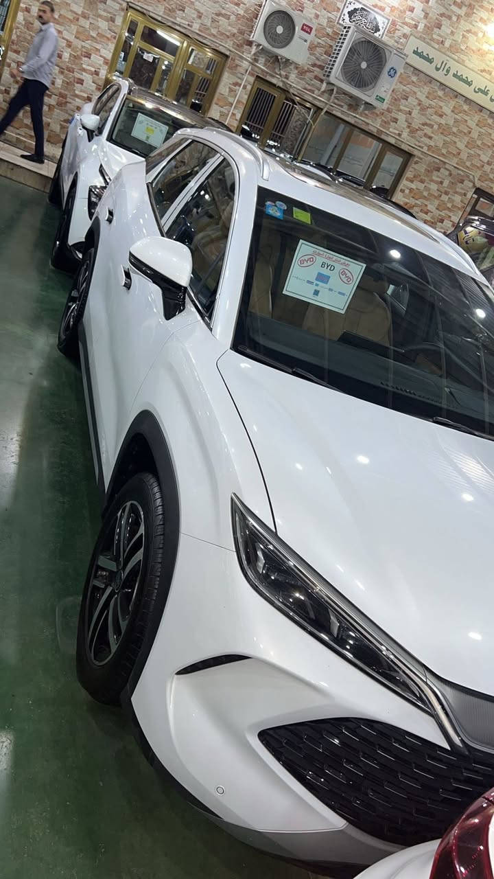 السلام عليكم ورحمة الله وبركاته
BYD SOUNG L
2025 
كفاله عامه 
فول مواصفات للأخير 
٣انظمة تشغيل(كهرباء_بانزين_هايبرد)
ماشيه ٦ الاف بعدها بحالة الوكاله 
السعر ٣٢مليون 

بغداد 
***********
