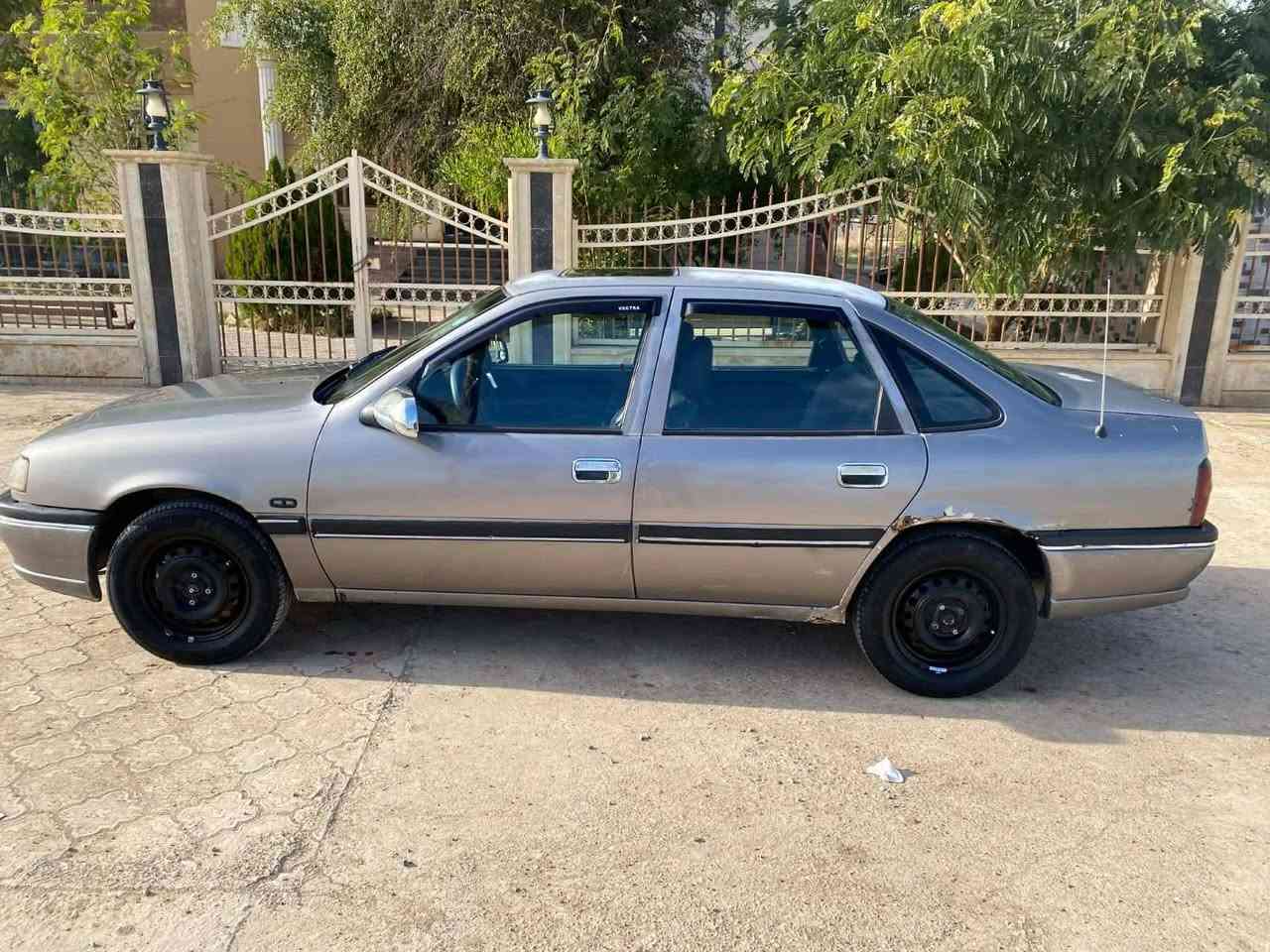 اوبل فكترا للبيع موديل 1992 محرك 20 بلادي  كير توماتيك  جامات كهربائي قفل مركزي  سلايت باتري وتايرات وطخم وصدر ودوشمة جديد شاشة وكاميرا  السيارة باسمي سنويه وهزة وفحص كله كابون بانزين جديد   رقم اربيل
***********
***********
