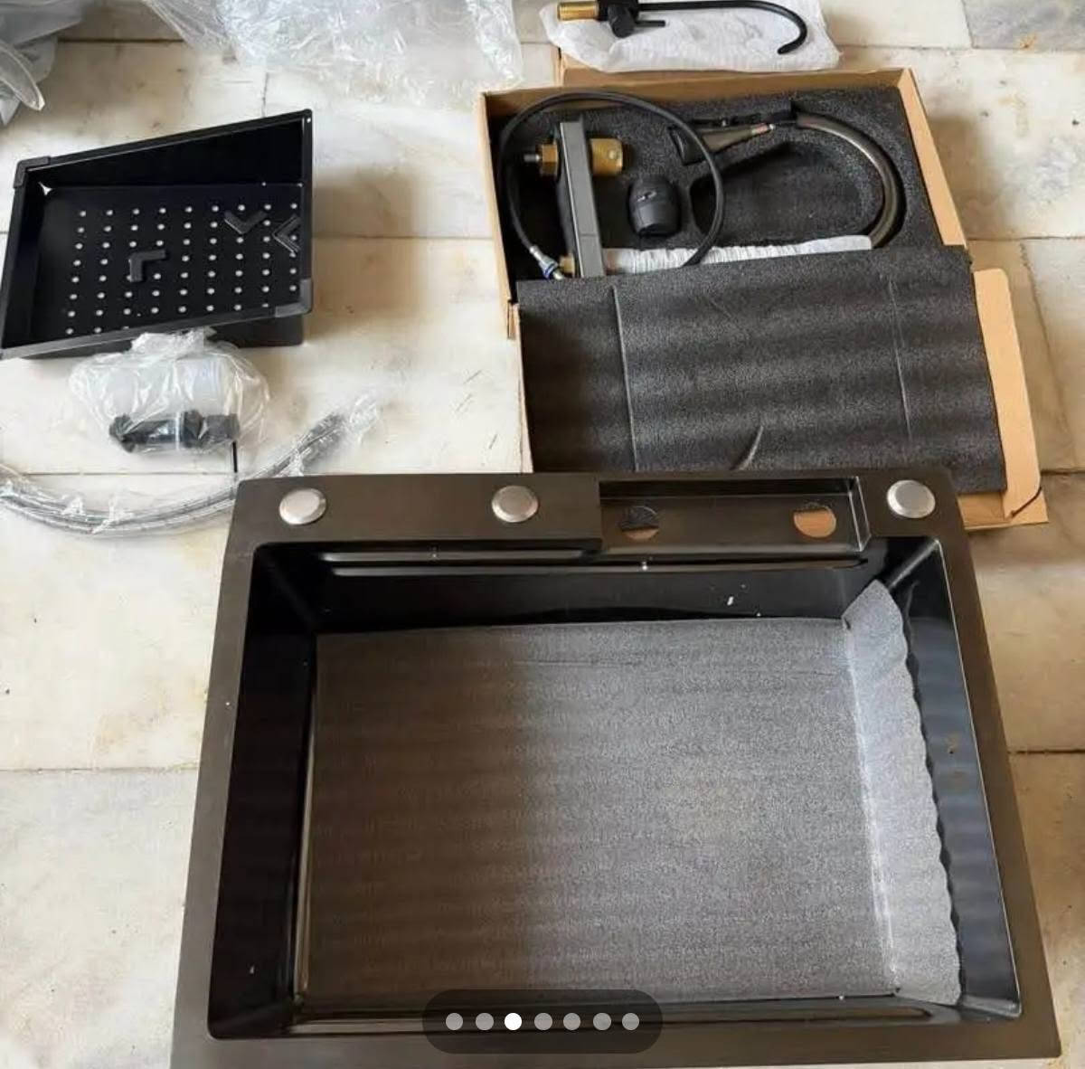سنك للبيع مع 2 خلاط 
السعر 55


**إذا كنت صاحب هذا الإعلان وتريد حذفه لأي سبب، رجاءا أرسل رسالة إلى الدعم الفني**