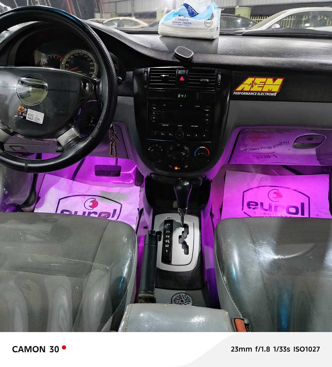 السلام عليكم🇮🇶
اوبتر موديل 2013
مكفولة من الصبغ 
والتبديل
مكينة جديدة قبل يومين 
تخم تاير جديد
سنويه جديدة
تحويل ثاني يوم
***********
