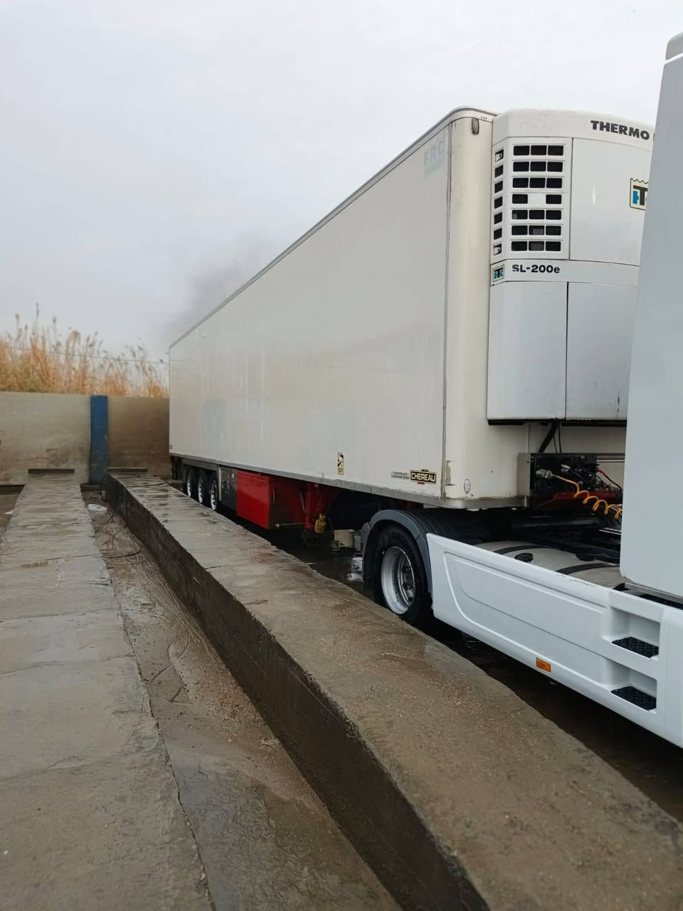 يالله
اللهم صلي على محمد وآل محمد
براد شيرو موديل ٢٠٠٩ سمك خمسة بدون جهاز فصل وربط سليمانيه طخم تاير ثلاجة مطبخ كاملة جامرلغ ستيل سلة سبيرات  هواء كهرباء كاملة عربانه جاهزة للعمل
العنوان ديالى المقدادية
السعر ١٥٠ قابل للتفاوض 
الاتصال على الرقم التالي
***********
***********
ومن الله توفيق
