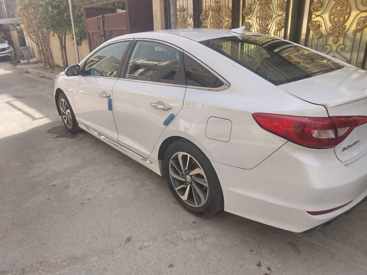 سوناتا 2017 سبورت محرك 2000 توربو ماشية 99 الف ميل رقم بغداد بأسمي الهزة تنتهي بشهر الرابع السيارة بيه تكشير بسيط محرك وكير مكفولات مقاعد جلد مقعد السائق كهربائي الضربة بالجنطة السعر 128 وبي مجال بسيط هاتف ***********
