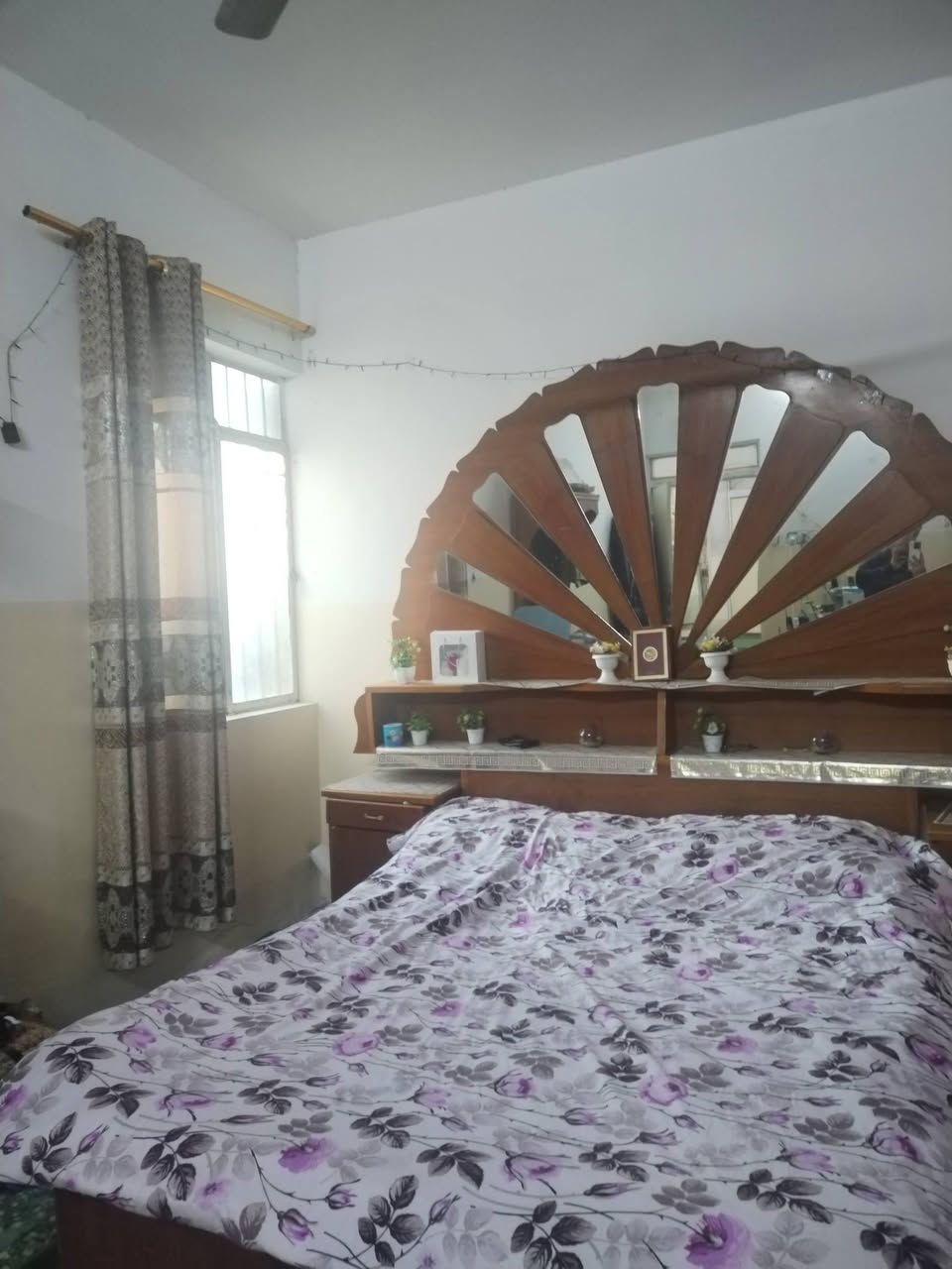 #مكلف_بالنشر
🏠 للبيع بيت سكني مميز
📍 حي الانتصار – جهة الميثاق
▪️ المساحة: 200 متر
▪️ ركن
▪️ طابق ونص
▪️ تصميم حديث
▪️ ملك سند طابو
تفاصيل البناء:
🔹 الطابق الأول:
غرفتين نوم
هول
مطبخ
استقبال
صحيات
🔹 الطابق الثاني:
غرفتين نوم
هول
صحيات
💰 السعر: 130 بي مجال
📞 للاستفسار: ***********
📌 البيت جاهز للسكن وموقعه مميز.
الجادين فقط.
