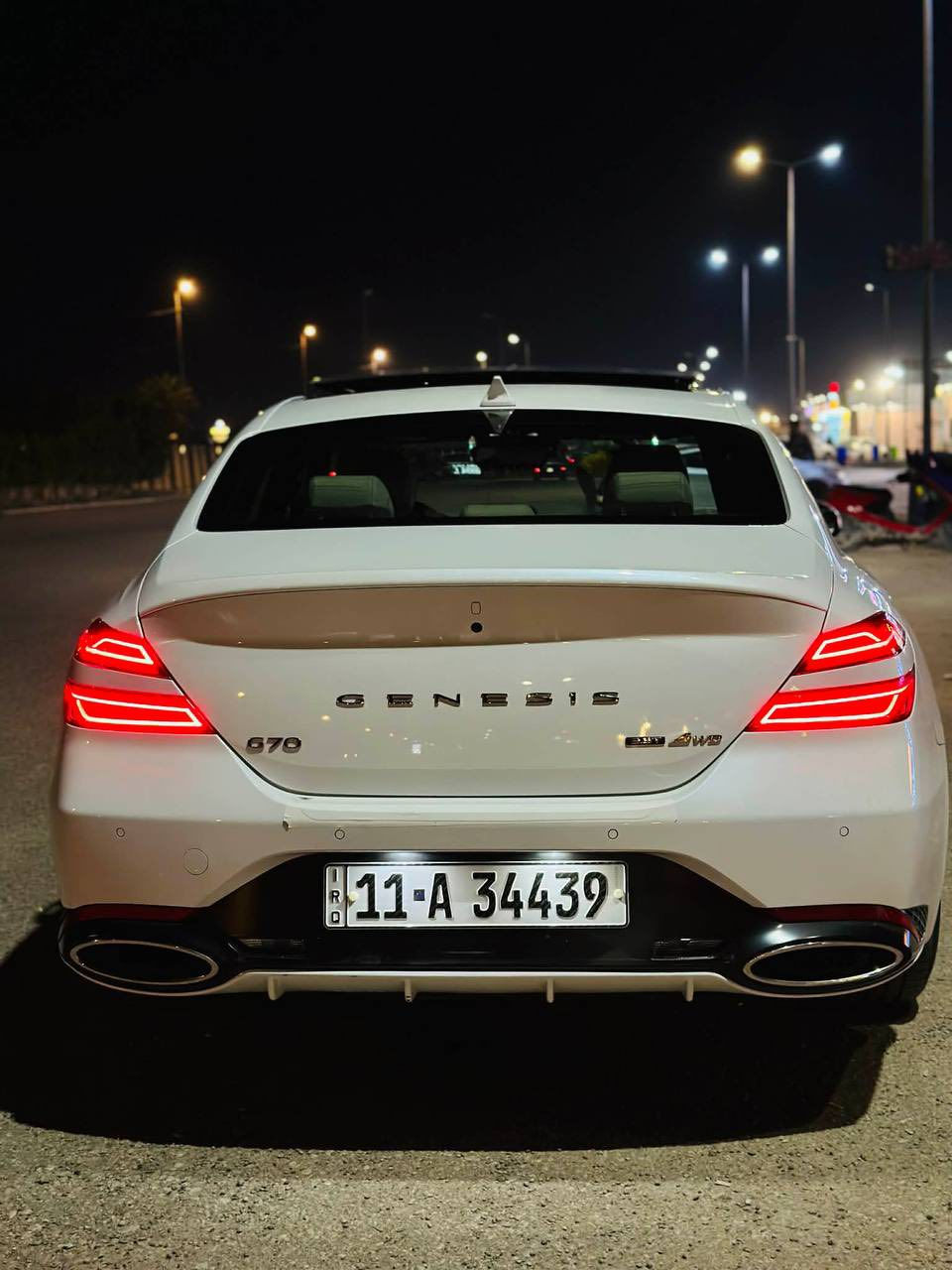 السلام عليكم
Genesis G70 Sport Prestige 2022

رقم بغداد ب اسمي تحويل ثاني يوم

لون أبيض – 

ماشيه 49 ميل

محرك 3.3L V6 توين تيربو بقوة 365 حصان

كير 8 سرعات – فجوج بريمبو اصل – تعليق رياضي – Launch Control

أعلى فئة Sport Prestige:

داخلية جلد فخم، مقاعد تبريد وتسخين، شاشة 10.25، عدادات

 رقمية، نظام صوت Lexicon، فتحة سقف، بصمة تشغيل، رادار ٣٦٠ ومواصفات أمان كاملة.

السيارة  كلش نظيفة وجديدة 

حادث تبديل جاملغ الايمن فقط

السعر 235$ وبيهه مجال 

للاتصال ***********
