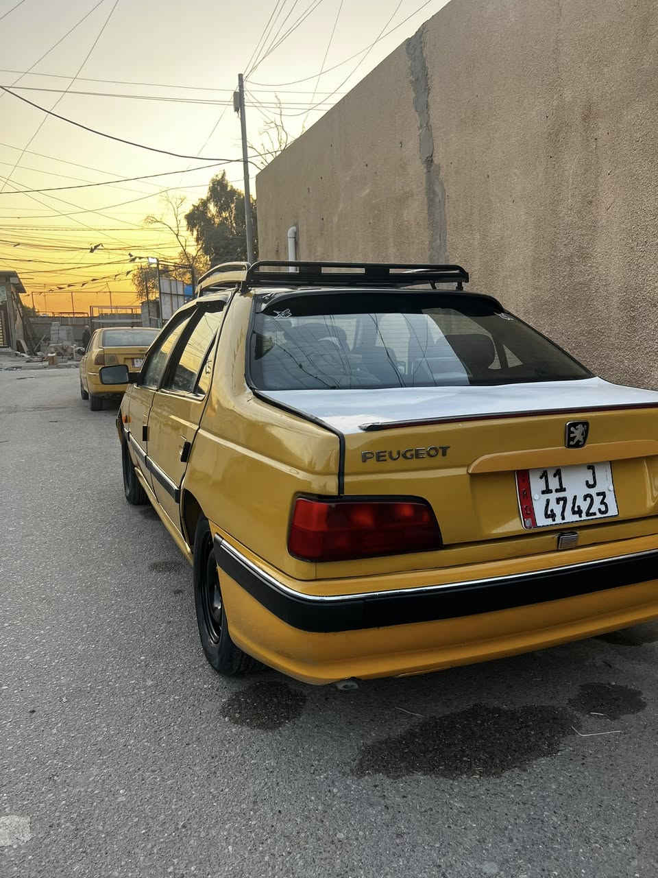 السلام عليكم..بيجو بارس ٢٠١٥ رقم بغداد انكليزي بأسمي السيارة كاملة بدون نقص تبريد ثلج كير مكينة مكفول شاشة كاربلي دوشمة جديدة صدر امامي خلفي تخم تاير وويل كله جديد كلج جديد  
بيها ضربة صندوك السعر ٤١ بيها مجال
للأستفسار ***********☎️
العنوان بغداد
