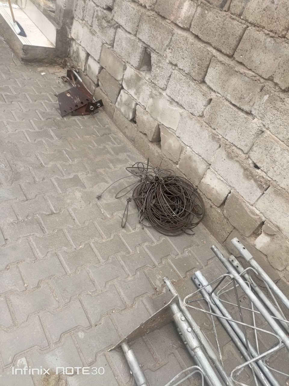 سلام عليكم 
تم فتح وتنزيل برجين ٩ متر في من منطقة الشعلة 
يوجد كادر فتح ونقل وشد وصيانه ابراج 
***********
***********
واتساب
