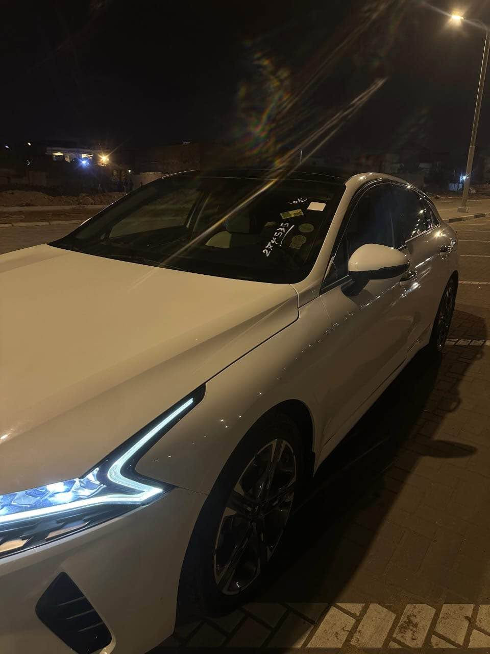 السلام عليكم 
كي فايف خليجي 2021 
السياره مال اقصاد استقطاع مباشر باقيلها سنه تقريبا 
بيها باردات 3 صغار مابينات
وبيها ببداية البنيد تكحيل او جزء صبغ 
والباقي كفاله
السياره فول الفول اعلى فئة بالخليجي
بصمه وشاشه وتشغيل عن بعد
حساسات اماميه وخلفيه
بانوراما 
كشنات جلد
كشنات كهرباء 
ماشية 88 كم حقيقي 
سعرها 165 وبيها مجال بسيط
*********** البصرة, العراق
