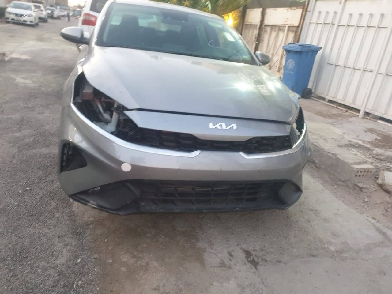 فورتي ٢٣ بغداد ب اسمي ماشيه ٤٥ الف السياره بدون ايرباك حادثه مثل ما موضح بدون صبغ بدون تبديل السعر ١٤٠ بيها مجال قليل المشتل شارع المطبك قرب الامانه ***********
