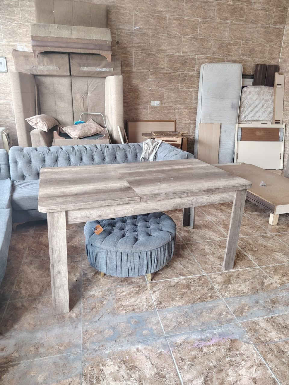 اغراض مستخدم للبيع 
العنوان بكرة جو القديم مقابل الكوميته 
للاستفسار *********** واتساب
