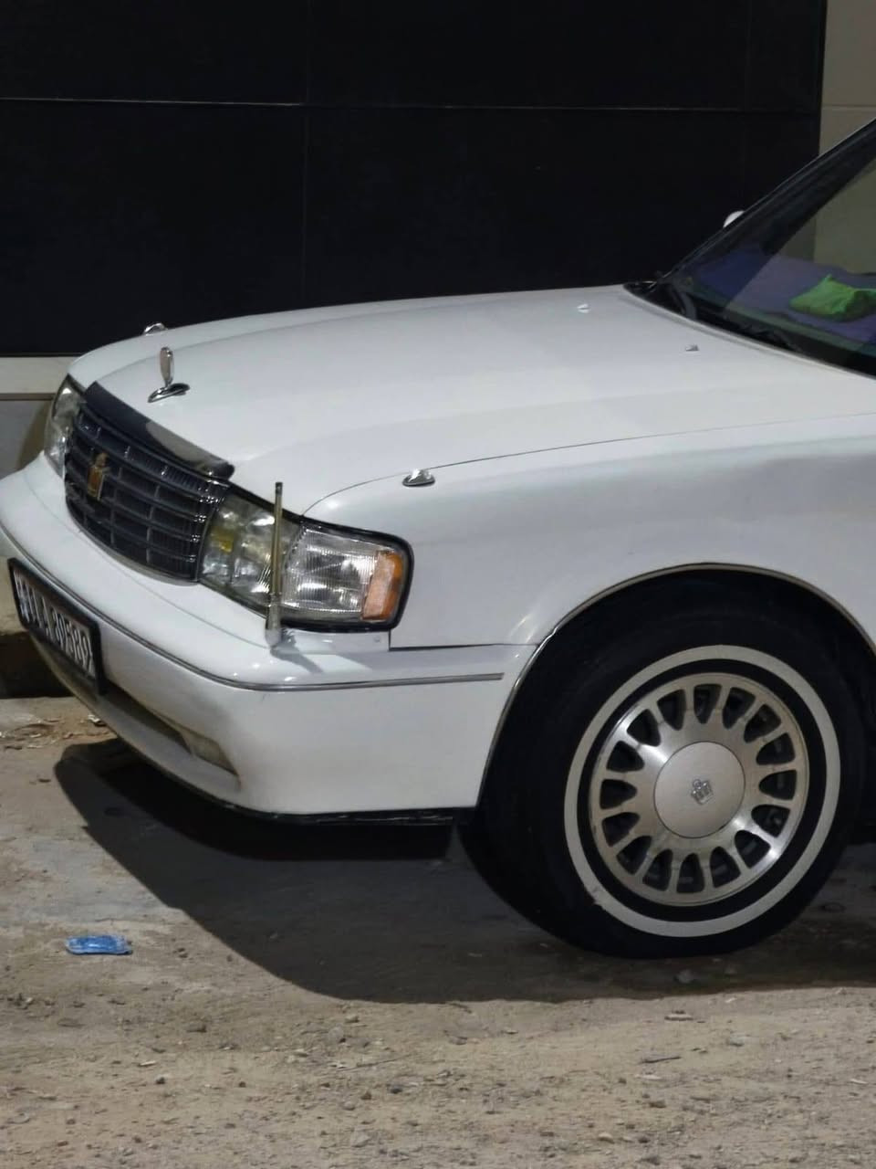 السلام عليكم 
السياره للبيع 
أرنب موديل 95 رقم بغداد تحويل مباشر
صبغ عام للجماليه بدون حادث
تبريد شغال تخم تاير كهربائيات كله شغاله
 مكينه vvt 3000 كفاله
مكان السياره بغداد
 (السعر 65) 
***********

