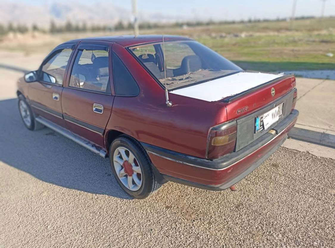 ئۆپڵ ڤیکترا مەکینە ١٨ 
ئاڕمی پلاستیک سلێمانی
مۆدێلی ١٩٩٠
دەعم و لێدراوی نیە 
سەیارەیکی زۆر پاک و جوانە پێش و دوایم تازە داگرتووە هەموشتێکی ئیش ئەکات مەزبوت 
مشتەریت پەیوەندیم پێوە بکە ***********
ڤایبەر و واتسئەپیشم هەیە
نرخی قفڵی ٢٥ وەرەقەیە السليمانية, العراق
