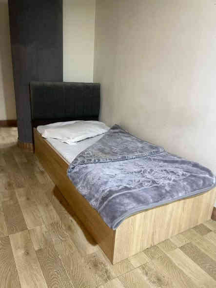 أنواع الأثاث المستعمل والجديد مجمع سيد حيدر الصافي عنوان جديد نهايه شارع ٣٠ قرب دوريه نجده تلفون *********** مجمع الزهراء عليها السلام
