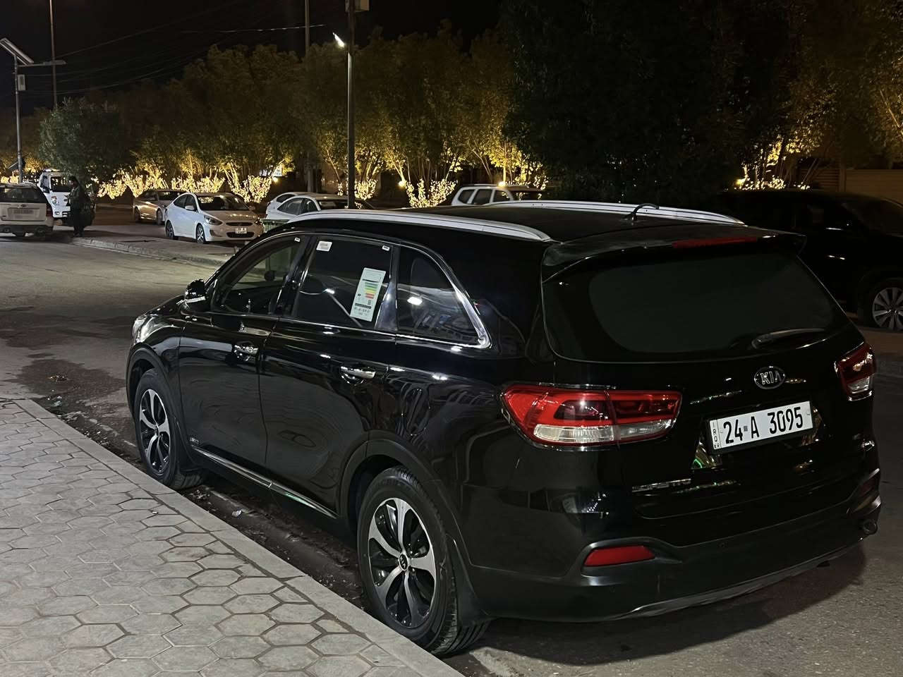 سلام عليكم سورنتو خليجي 
جليجي 
موديل 2016 
فول الفول 
بنراما 
بصمه 
جلد لونين 
زراك لايت 
فول الفول 
جنطه كهربائيه كفاله السياره كفاله لا صبغ ولا تبديل حتى دعاميات كفاله بيه أربع اصابع بارد سعره 215 وبيه مجال رقم مميز  للاتصال  ***********
