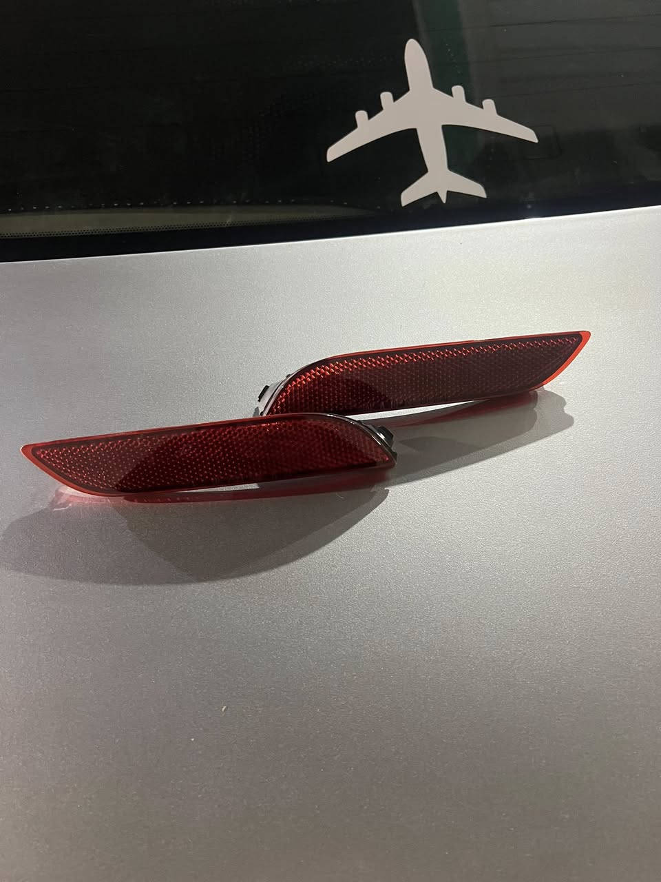 سلام عليكم
اغراض كامري موديل ٢٠٢٢ امريكي SE تفصيخ فاتحهن من سيارتي.
سطابات خلفيه ٤ قطع 
فسفورات دعاميه خلفيه
غلاف كشافات امامي 

اصلي اصلي اصلي مو تجاري فاتحهن من سيارتي شاد ليد 

السعر ٦٥٠  الف مكاني بصره  
*********** واتساب اتصال
