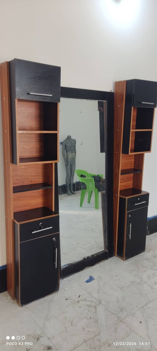 ميز حلاقة للبيع سعر 200الف وبي مجال للتواصل خاص


**إذا كنت صاحب هذا الإعلان وتريد حذفه لأي سبب، رجاءا أرسل رسالة إلى الدعم الفني**