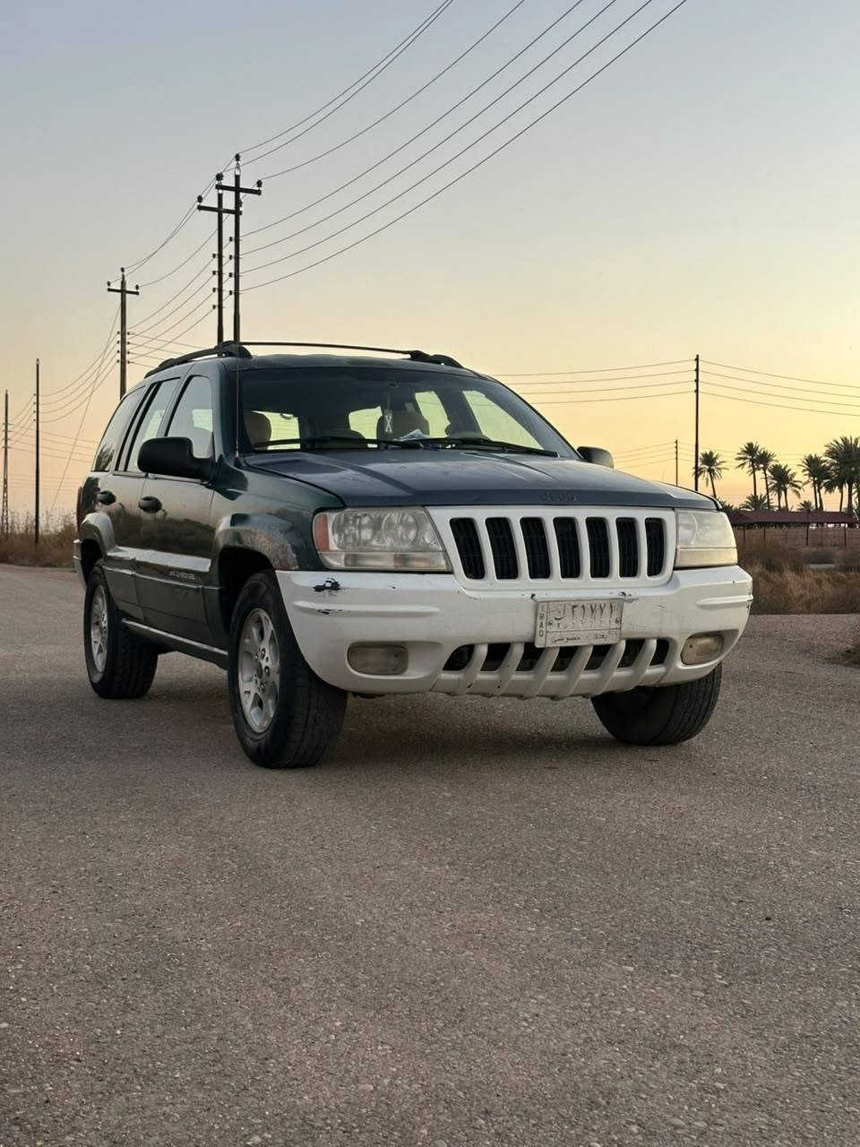 السلام عليكم
جيب كراند شيروكي
موديل 2000
الموصفات 
محرك وكير مكفول 
داخلها خير من الله 
تخم تاير جديد
حادثه بسيط الدعاميه الاماميه فقط 
الاستفسار اكثر اتصل على الارقام الاتيه
***********
***********
