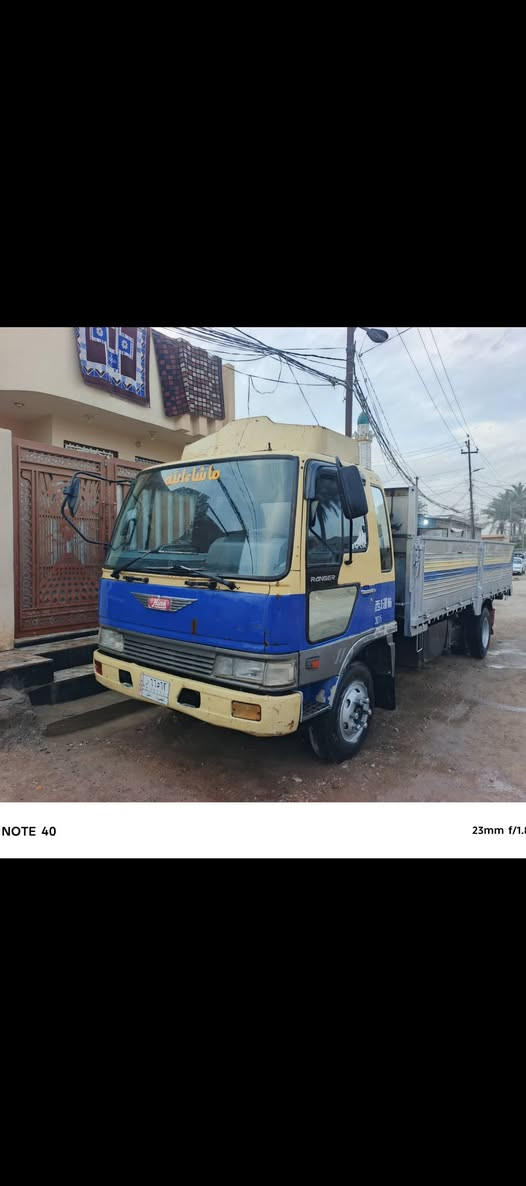 طيره موديل ٩٩ رقم بصره تخم تاير مكينه عادي بريك دهن للاستفسار *********** مكان السياره ديالى السعر ٩٥
