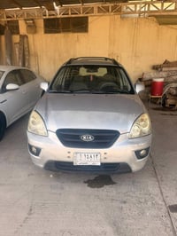كيا كارنزا • ٢٠٠٠ دوش • ٧ راكب