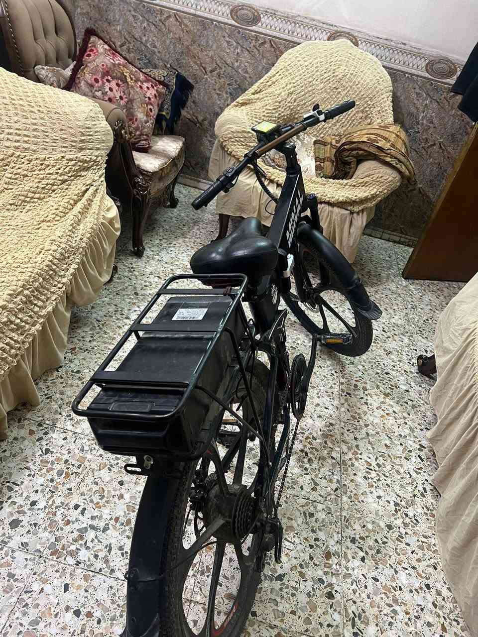 السلام عليكم دراجه شحن من معرض الدوحه دبل بطاريه ليثيوم بطاريه خارجيه وبطاريه داخليه تمشي بالشحن الوحده 56 كيلو واذا ويا المساعد تمشيك مسافه اكثر  الجديده معروف سعرها مليون ونص ابيع لك اياها ب 700,000 ***********
