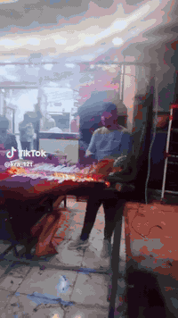 يقدم لكم كادر مطعم (بركات الحسين) افضل الوجبات وسعاار مناسبه وتدللون د...