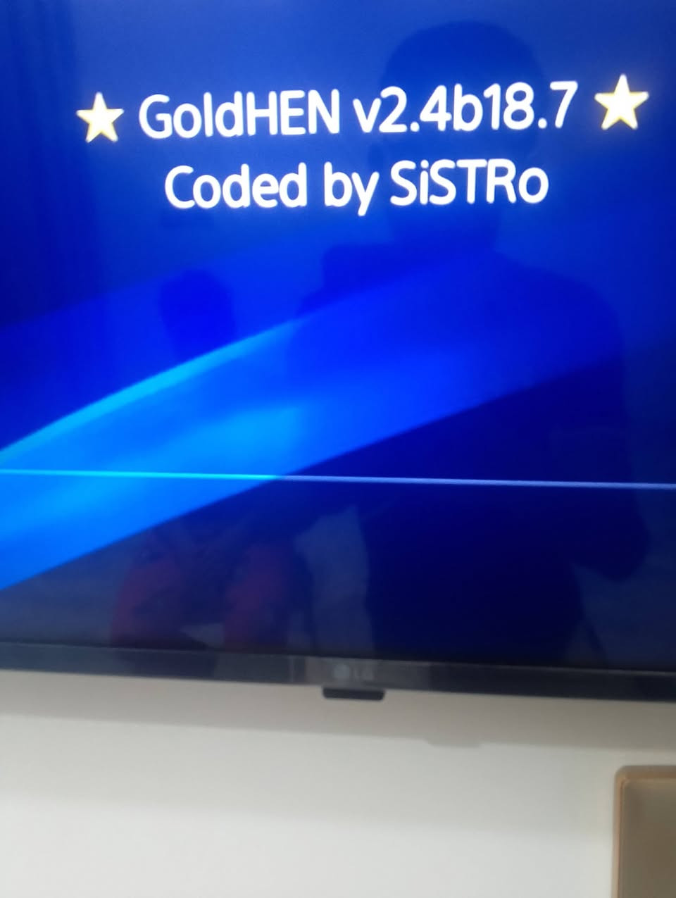 للبيع: بلي 4 سليم (PS4 Slim) بحالة ممتازة جداً - هارد 1 تيرابايت معدل جاهز 🔥
التعديل والسوفتوير: الجهاز معدل بأحدث نسخة مستقرة GoldHEN 11.02. التعديلة شغالة 100% ومستقرة تماماً وبدون أي مشاكل.

الهارد والمساحة: الهارد الداخلي بحجم 1 تيرابايت، المساحة الفارغة الحالية هي 275 غيغابايت فاضية تكفي لتحميل ألعاب إضافية كثيرة.

أبرز الألعاب المثبتة (الأكثر طلباً ومحبة لدى الجمهور):

زعيم الحرب (God of War)

ذا ويتشر 3: نسخة لعبة السنة (The Witcher 3: Wild Hunt - Game of the Year Edition)

أرك: البقاء صاعداً/المطورة (Ark)

قاتل الشياطين (Demon Slayer: Hinokami Chronicles)

ديترويت: تصبح إنساناً (Detroit: Become Human)

تيكن 7 (Tekken 7)

جود هاند / اليد الخارقة الأسطورية للبلاي ستيشن 2 (God Hand - PS2)

بلاك الحماسية للبلاي ستيشن 2 (Black - PS2)

سرقة السيارات الكبرى: سان أندرياس (GTA San Andreas)

ماين كرافت (Minecraft)

(ويوجد غيرها من ألعاب قتال وكارتون ومنوعات مثبتة بالجهاز)

الملحقات: يدات تحكم أصلية عدد 2 بحالة ممتازة (نظيفة جداً وبدون أي فلتات)، مع واير الطاقة الرئيسي وواير شحن اليدات.

النظافة والأداء: الجهاز نظيف جداً وصوته هادئ، تبريده ممتاز وما يحمى نهائياً حتى مع الألعاب الثقيلة.

المكان: موصل الأيسر 

السعر: 390 ألف وبيها مجال


**إذا كنت صاحب هذا الإعلان وتريد حذفه لأي سبب، رجاءا أرسل رسالة إلى الدعم الفني**