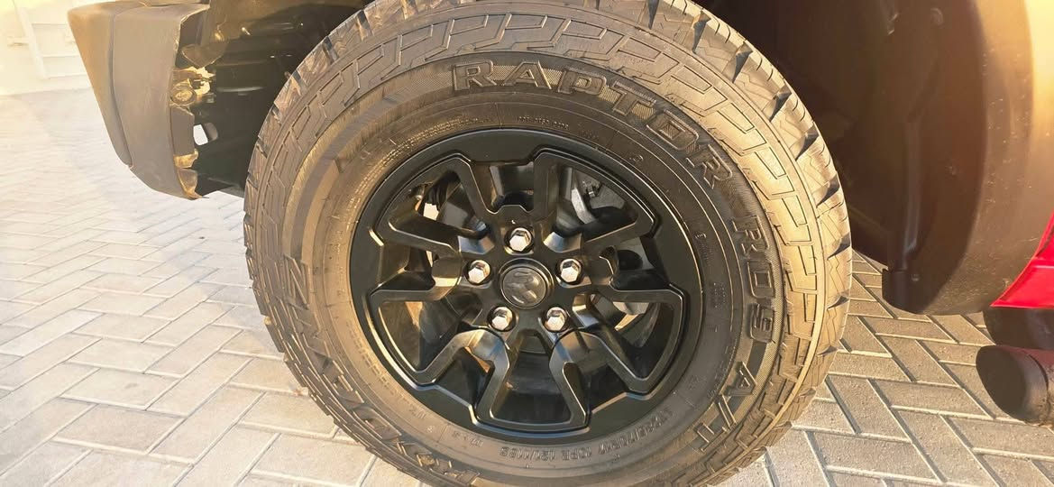 السلام عليكم 🌹🌹
ادوات كلك بدون تحويل
دوج رام ريبل
موديل 2018
متومة رقم انكليزي الجديد
مكينة/8 سلندر 5700
باب طويل بدي قصير
مكفولة من الصبغ والكص والضربة
مكينة وكير وحدادية بالشرط 
السعر 90 ورقة وبيهة مجال 
للاستفسار الاتصال 
***********
