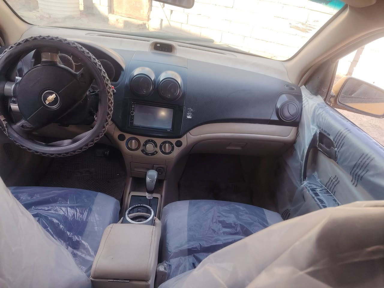 افيو موديل ٩ خليجي مسكر محرك وكير حاويه شرط وظمان حداديه تخم تاير صبغه فرن ماذب عليهه ربع دينار كبل للشارع ترايك وين ماتريد السعر ٤٧ ورقه مكان السياره الكرامه الصفران *********** هاذه رقمي الاستفسار
