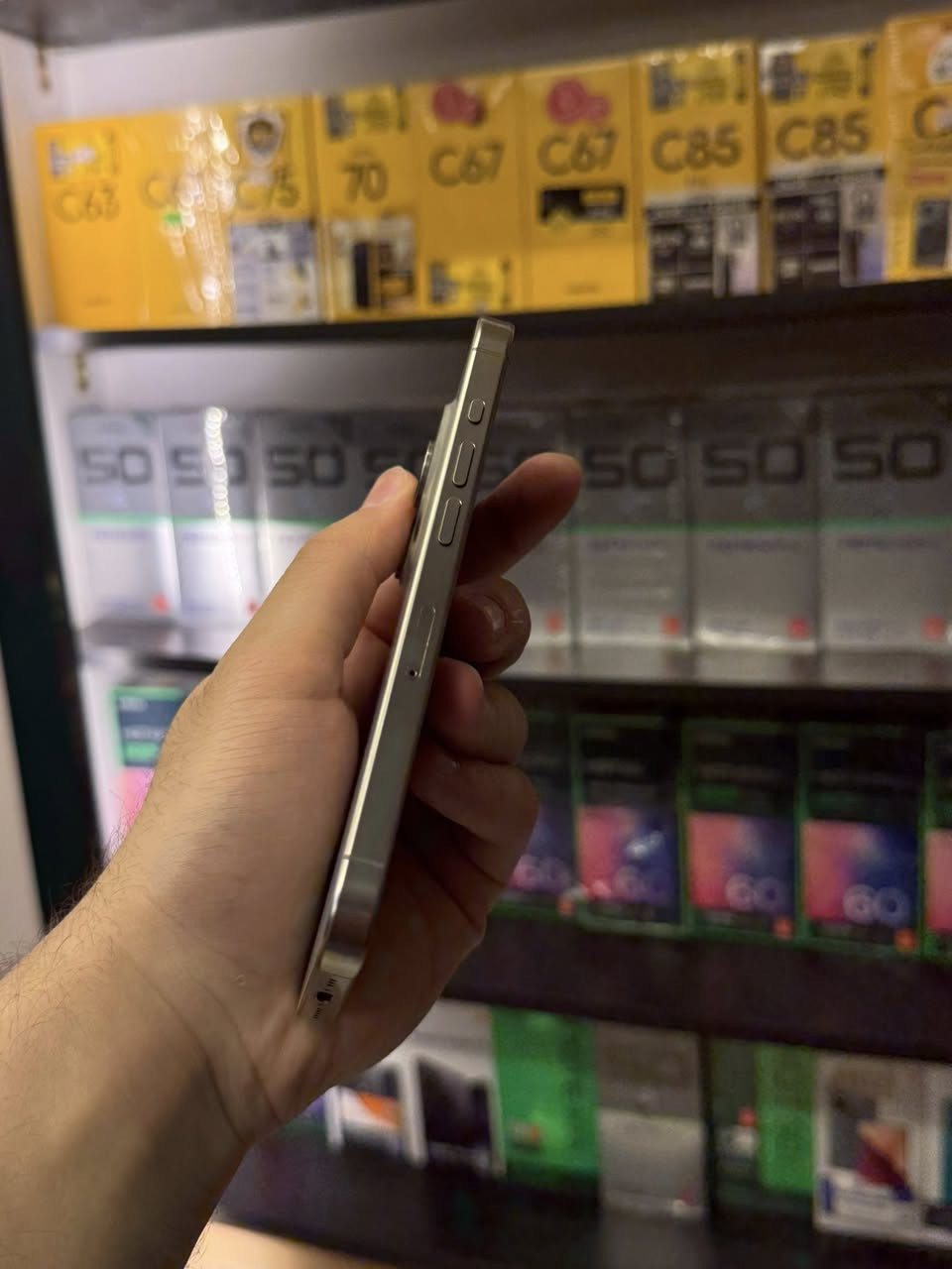 السلام عليكم
ايفون 15 برو فقط
ذاكرة 256
بطارية 86
الجهاز ماستر بدون ملحقات لا مفتوح ولا مصلح شرط الفحص
السعر 825 قفل
مكاني بغداد
***********
