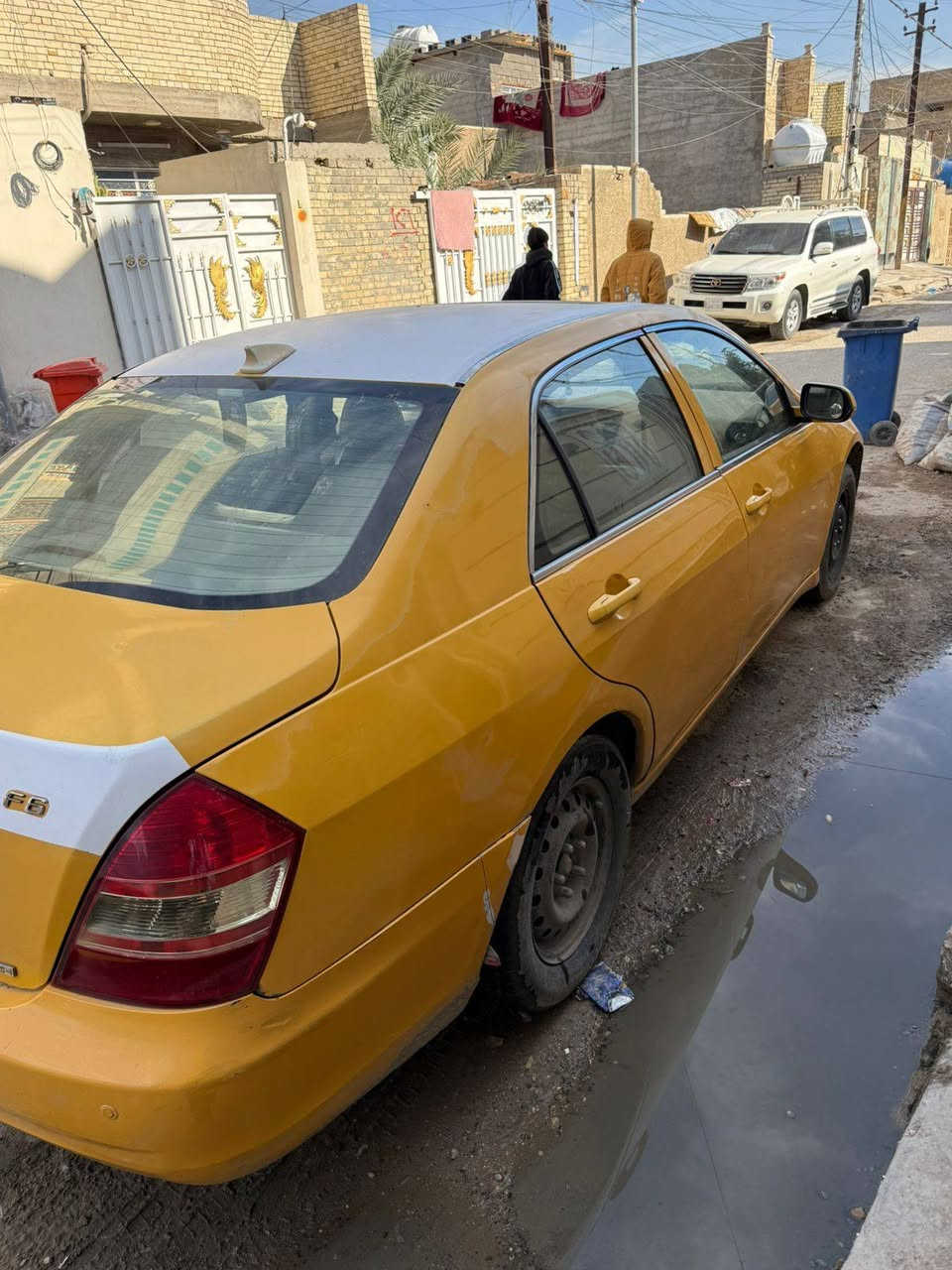 السلام عليكم ورحمة الله بي واي دي f6 2011 سياره جاهزه وخير من الله فقط بيها بخار كير عادي المرغوب صدر وتخم تاير جديد فول عدا البصمه شاشه كاميرا لايت زنون رقم إنكليزي سعر 43 وبيها مجال للشراي تفاصيل اكثر الاتصال على الرقم***********
