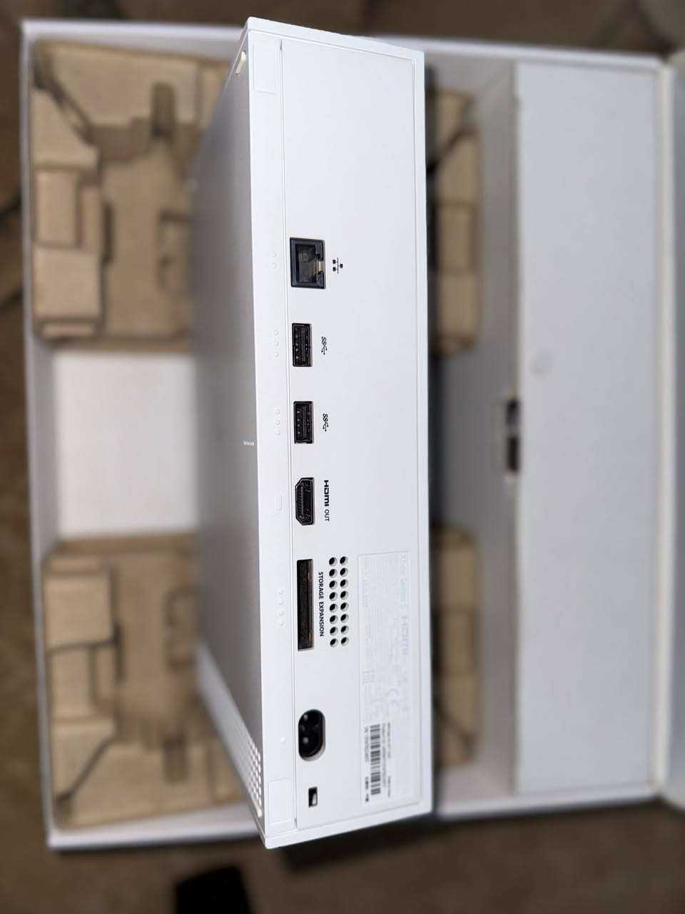 رمضان كريم 

اكس بوكس سيريس اس للبيع 

لوك ستيكر الجهاز نظافة ١٠٠٪؜ وما مفتوح 
الجهاز استخدام شخصي وآخر فترة تصفح فقط 

ذاكرة نص تيرا 512GB 

كل الملحقات الأصلية موجودة + الكارتون 
وماوس وكيبورد من ريد دراغون 
وشاشة LG 1080p 60fps عادية 
وسماعات احترافية 
+ جوستيك T7 احترافية من كيم سير 

يجي وياه حساب متروس العاب يبقى وياك شهرين

الجهاز تفحصه بيدك قبل لا تاخذه 

سبب البيع ما متفرغ 

مكاني الناصرية مركز 

ومتوفر توصيل

السعر ٤٥٠ الف


**إذا كنت صاحب هذا الإعلان وتريد حذفه لأي سبب، رجاءا أرسل رسالة إلى الدعم الفني**