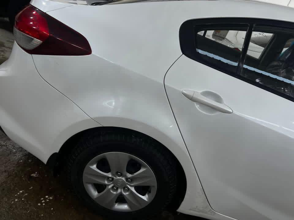 Kia Cerato 2017 – كيا سيراتو خليجي
سيارة كفالة عامة
من صبغ وتبديل
بس دحجات صغار معدودات لا تذكر
🔹 المشي
120 ألف كم حقيقي
محرك 1,6 

🔹 الميكانيك:

 • مكينة + كير حدادية
 • نظام التبريد كله جديد
 • السيارة ترايها ماشالله جميل 

🔹 المواصفات:

 • تحكم ستيرن
 • تبريد + تدفئة
 • داخلية نظيفة
 • سيارة جاهزة وما تريد شي

🔹 الحالة:

 • سيارة جديدة
 • فحص بأي مكان

🔹 التسجيل:

 • رقم أربيل ألماني
 • باسم شركة
 • تحويل أو وكالة حسب رغبتك

💰 السعر: 136
(بيها مجال للطيبين)

📍 المكان: النجف الأشرف
لاتصال واستفسار : ***********
