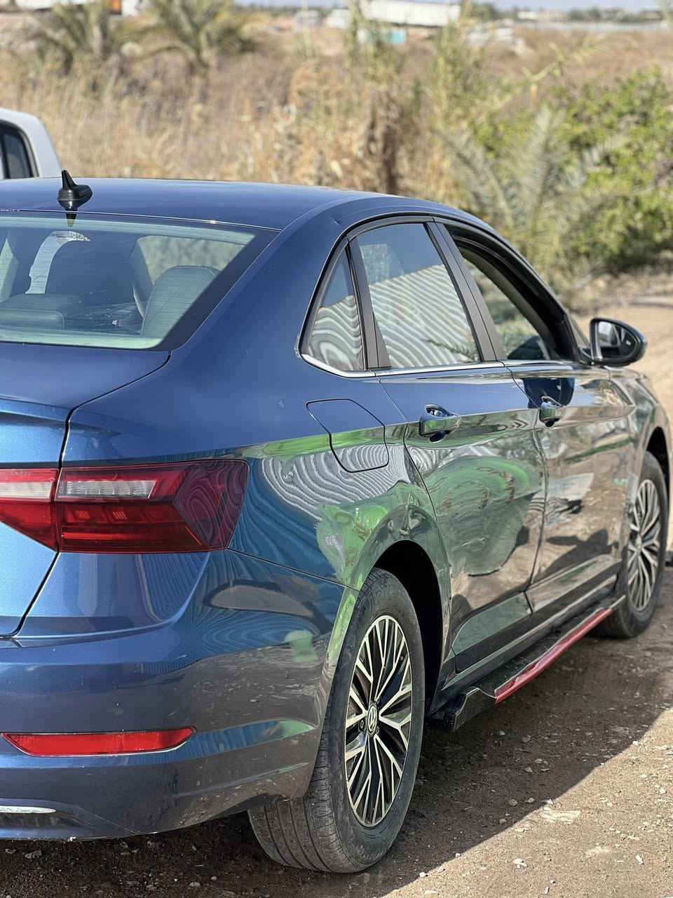 سلام عليكم
جيتا موديل 2020 وارد أمريكي 
السياره صار بيهه حادث بالعراق ونگصت بجم 
سياره جديده وجاهزه من كل النواحي السعر 110 وبيهه مجال 
مكاني البصره ***********
