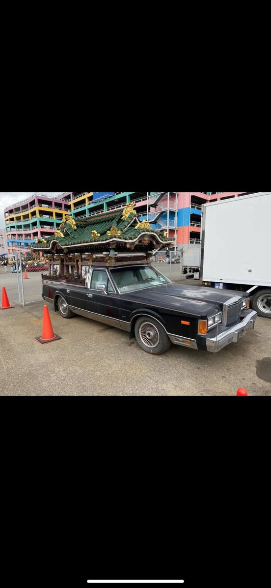 كصه فورت لينكولن كامله بيبان ومكينه ودواخل كامله غراضها ماعده الصندوك وارد يابان مكانها بصره ***********
