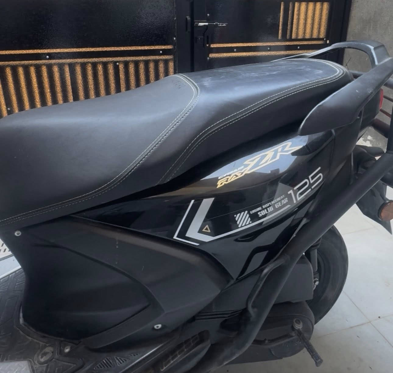 للبيع دراجة ZR موديل 2021 اوراقها رسمية نظافة فوول واستخدام جدا قليل السعر 1950000كليون وتسعمائة وخمسول الف عنواني كربلاء للاستفسار الاتصال على الرقم ***********
