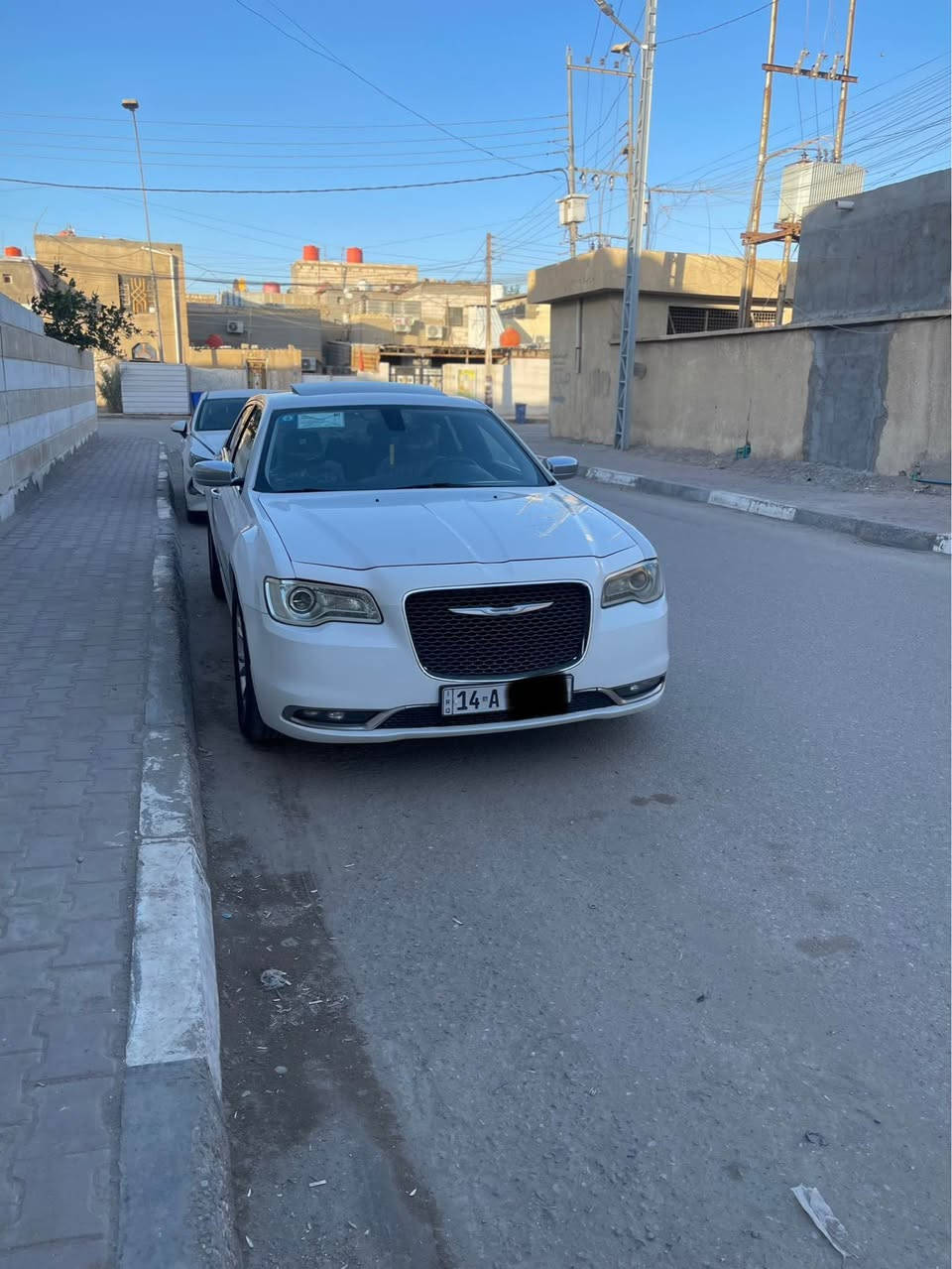 اوباما 2015 كلين تايتل فقط تكحيل كارت بلداير. سياره فول مواصفات نوع C.  سياره رقم بصره  جاهزه من كلشي 
مواصفات بنوراما برده خلفيه. كشن حار بارد مرات قلاب ستيرن كهربائي السعر 220 وبيه مجال بسيط كلش رقمي *********** البصرة, العراق
