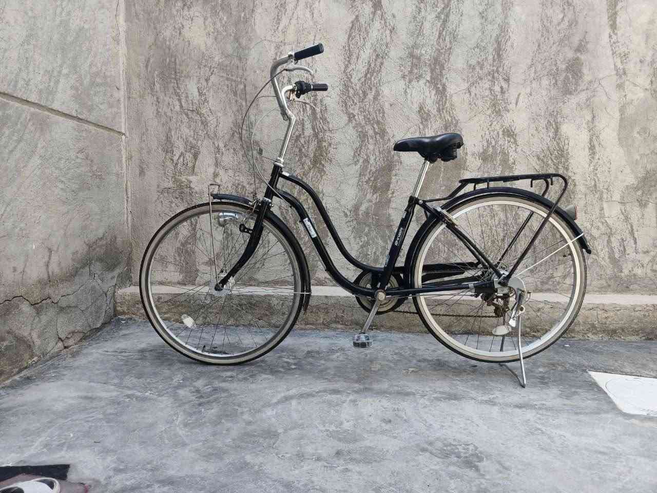 سلام عليكم بايسكل للبيع بايسكل اي نقص مابي نوع بطه بريكات كله شغاله كلوب حساس بايسكل كلة كامل مكان بغداد سعر خاص هاذ رقمي ***********
