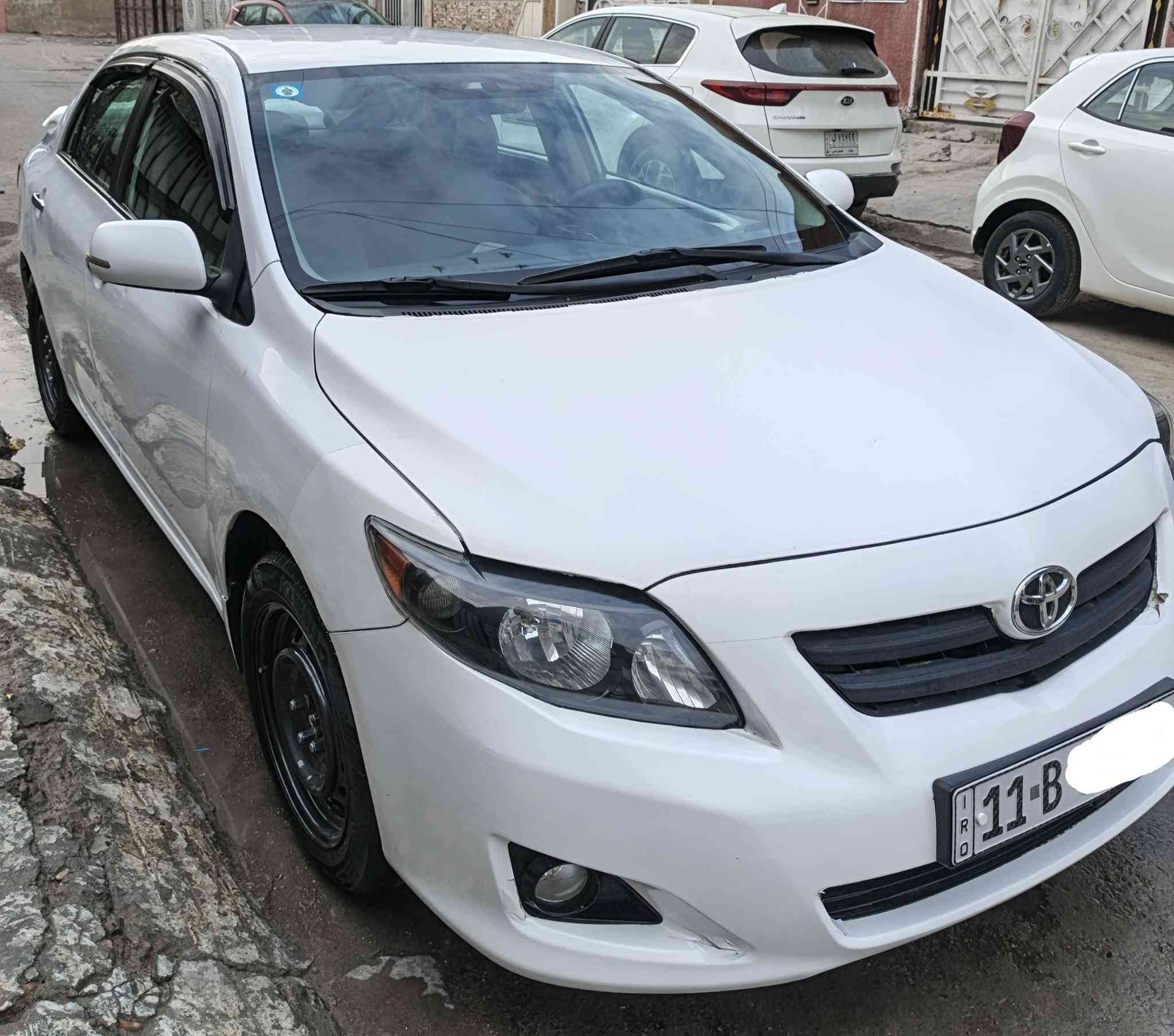 سلام عليكم
‏كورلا وارد أمريكي ٢٠٠٩ 
‏بجم كبس شاصي ولغد مكفولات 
‏محرك ١٨٠٠ وتبريد وتدفئة مكفولات 
‏حادثه باب سايق بدون دواخل 
‏بيه صبغ بابين نصفهن من جوه جهة يمنه 
‏بيه رصعات بالقمارة معدله بجهاز بي دي أر
‏وبيه طخه بالحوض من جوه معدله أثر صخره 
‏رقم بغداد إنكليزي بسمي 
‏صدر أمامي جديد زوج تايرات اماميه قاعده فيت بم تفصيخ شاشة وكامره وحساسات خلفيه 
‏بيه منظومة زنون عالي وبلوجكترات 
‏إتصال *********** بي واتساب مكانه بغداد
