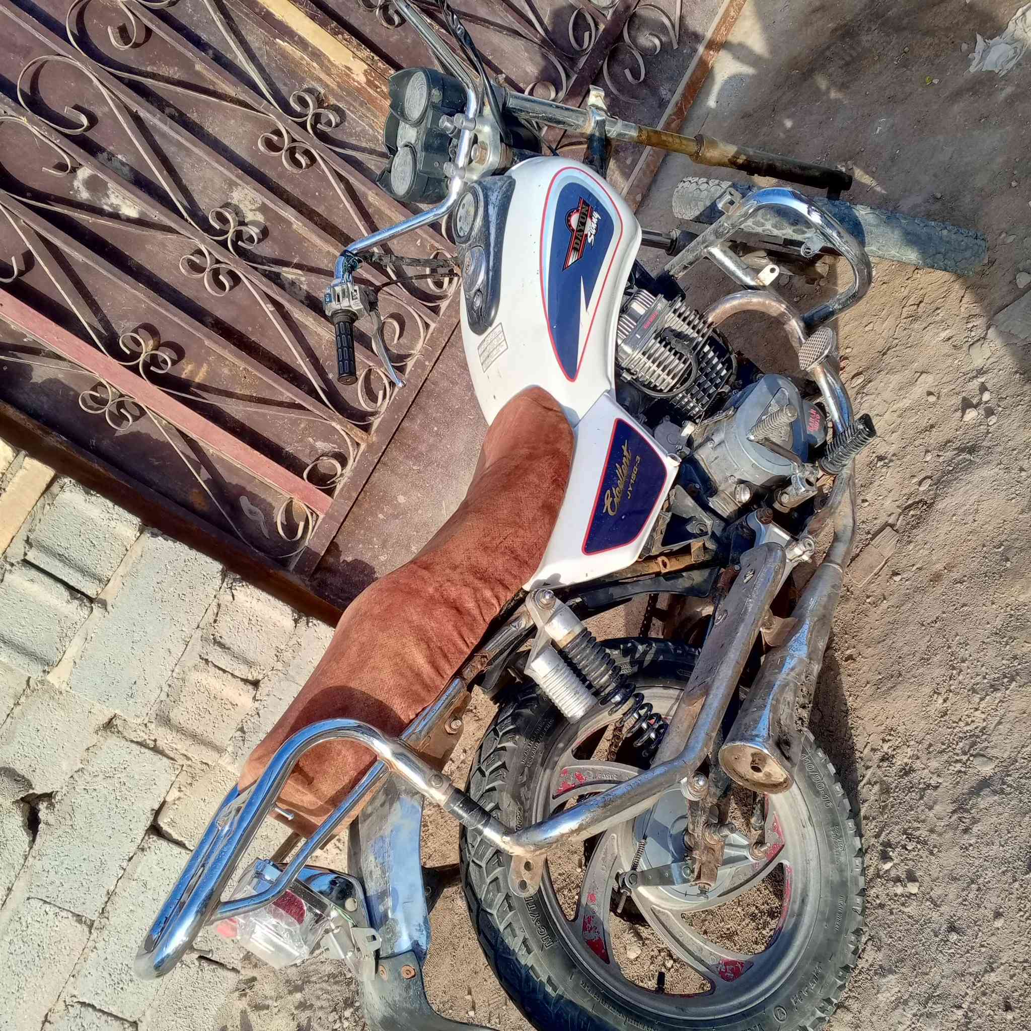 تايموته لبيع مديل 19 اوراق المكان شطره السعر 325 وبيه مجال ‏‪***********‬‏
