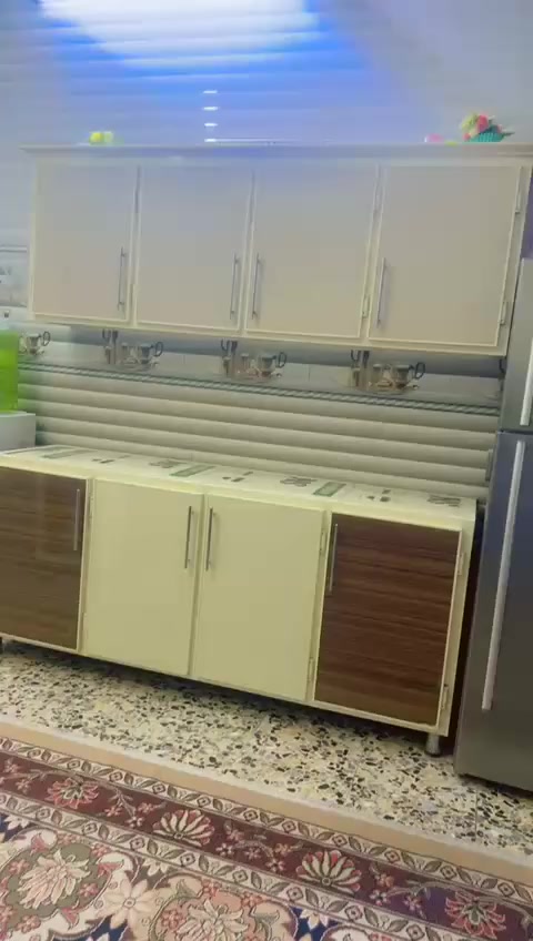 السلام عليكم كاونتر للبيع السعر ٣٢٥ العنوان بغداد ام الكبر والغزلان شارع الضغط مقابل حي الكوفه اتصال على الرقم ***********
