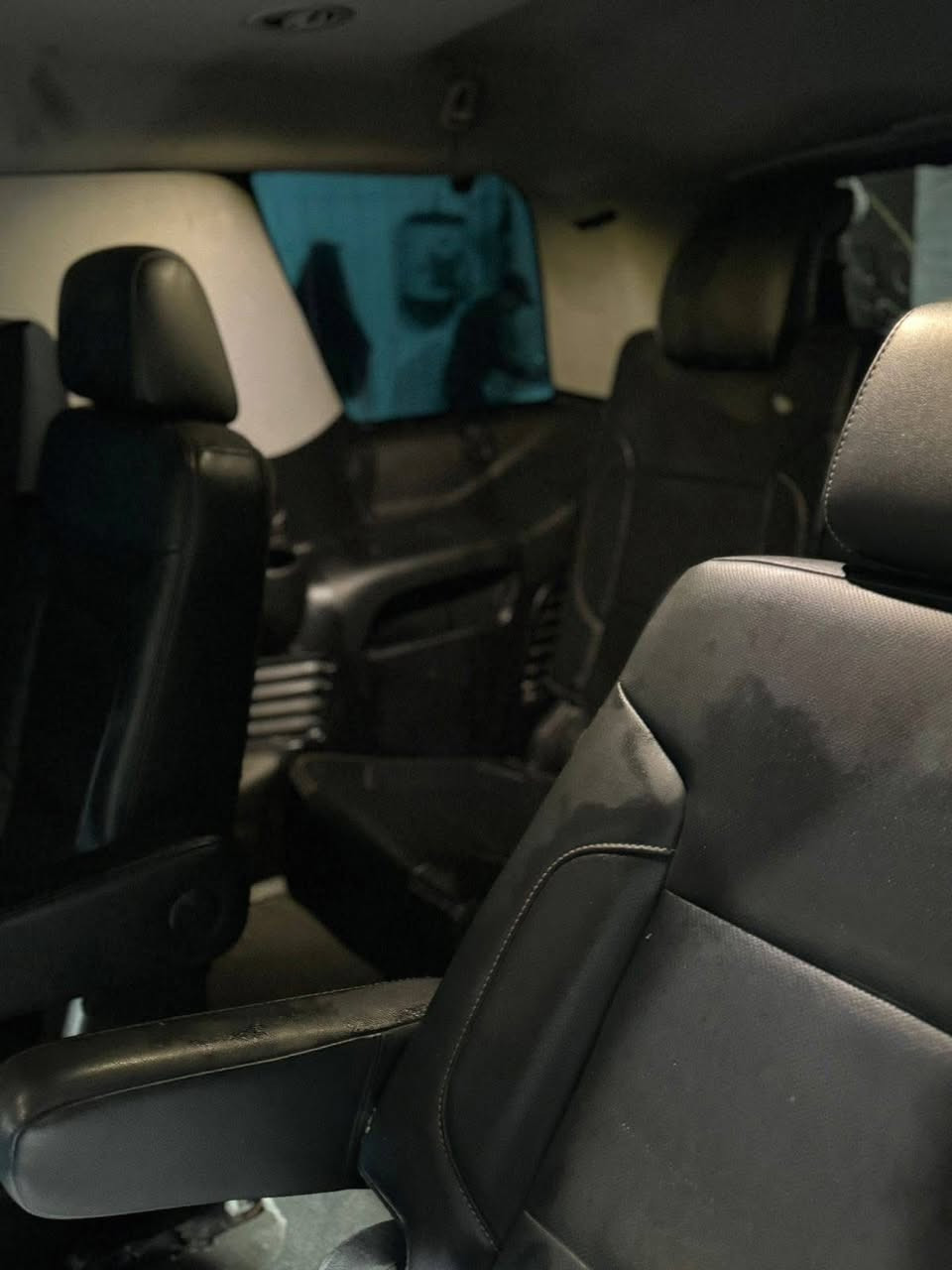 تاهو ادوات ادوات
2015 محرك كير مكفولات سياره بيه كصه سعره ٨٥

وبيه مجال تواصل واتساب فقط ***********
