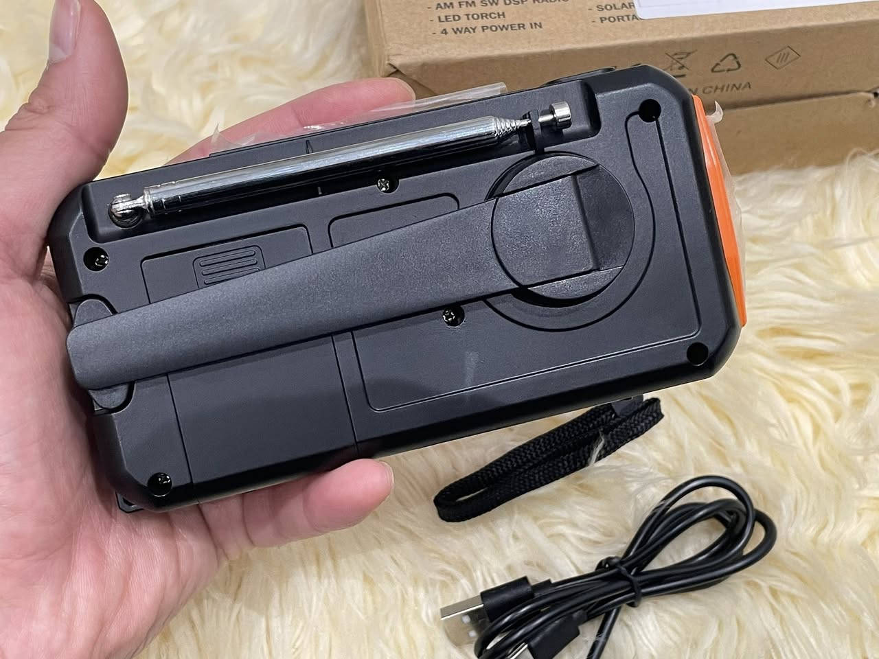 راديو طوارئ متعدد الموجات انتبه رجاءا وليس موجة واحدة !!

موجة FM AM SW

متعدد مصادر الشحن

للطلب و الاستفسار مراسلة الصفحة
متوفر توصيل


**إذا كنت صاحب هذا الإعلان وتريد حذفه لأي سبب، رجاءا أرسل رسالة إلى الدعم الفني**