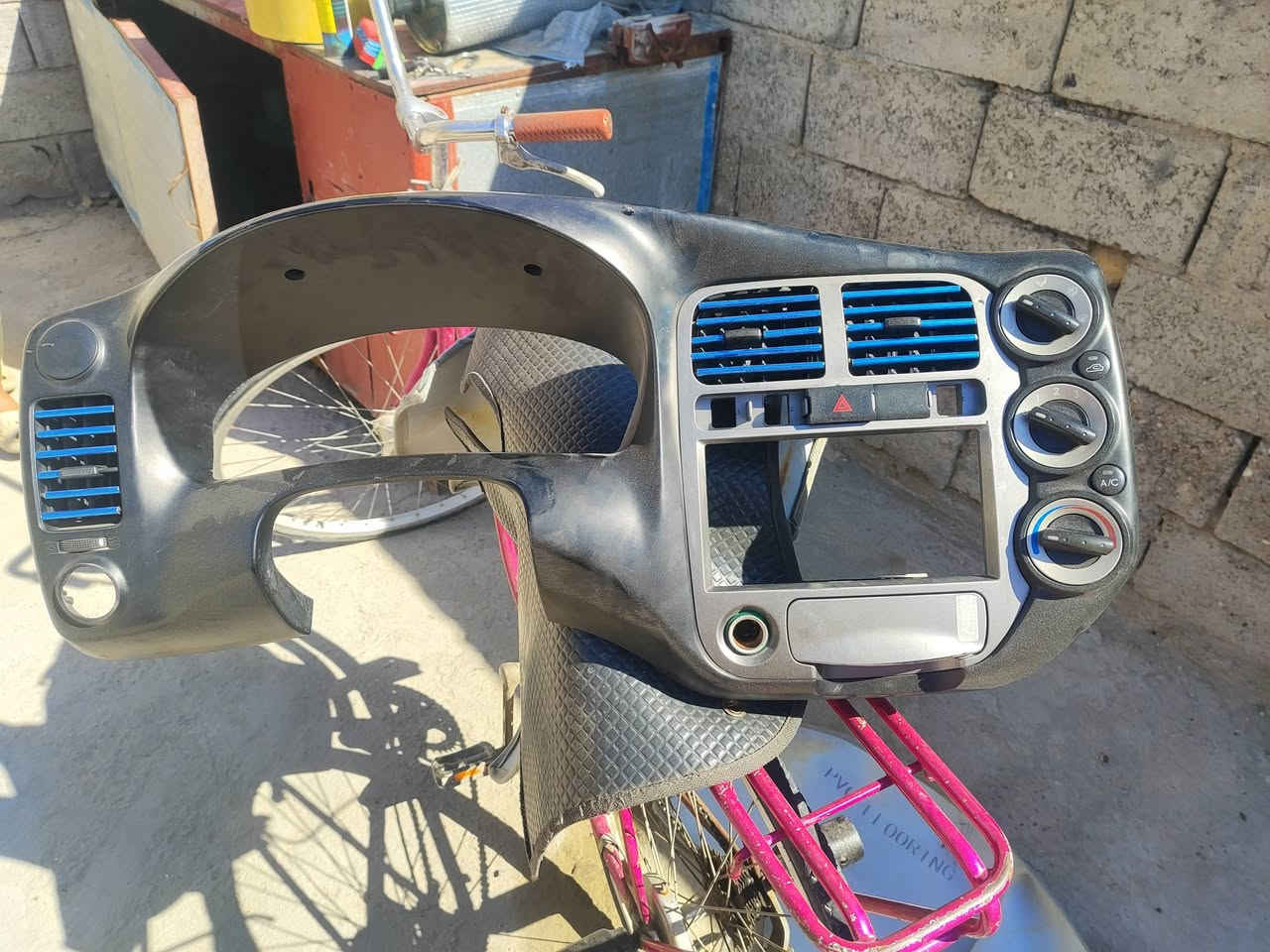 سلام عليكم وجهى تشبول نضيف حيل جوكات شغلات شرط حته الكلوبات شغاله مال جوكات سعر ب 30 قفل الله شاهد لا كسر ولا فطر فتحته من سيارتي وريد ابيعه مكاني بغداد ه‍......***********
