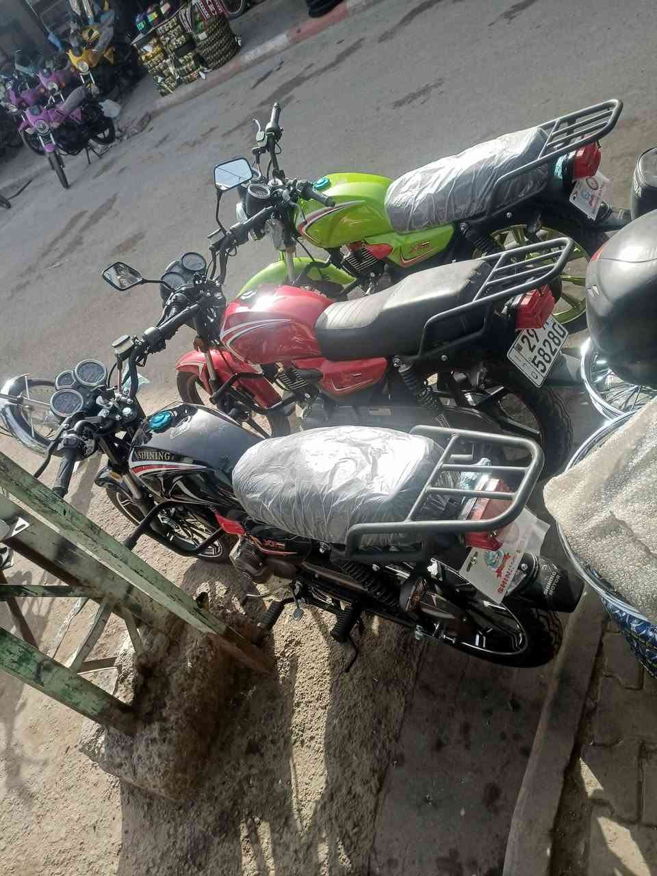 السلام عليكم دراجات شانك موديل 23
دراجات الاخضر+الاسود اوراق فقط
دراجه ام اللون الاحمر مرقم
العنوان واسط قظاء النعمانية 
للأستفسار اتصل ***********
