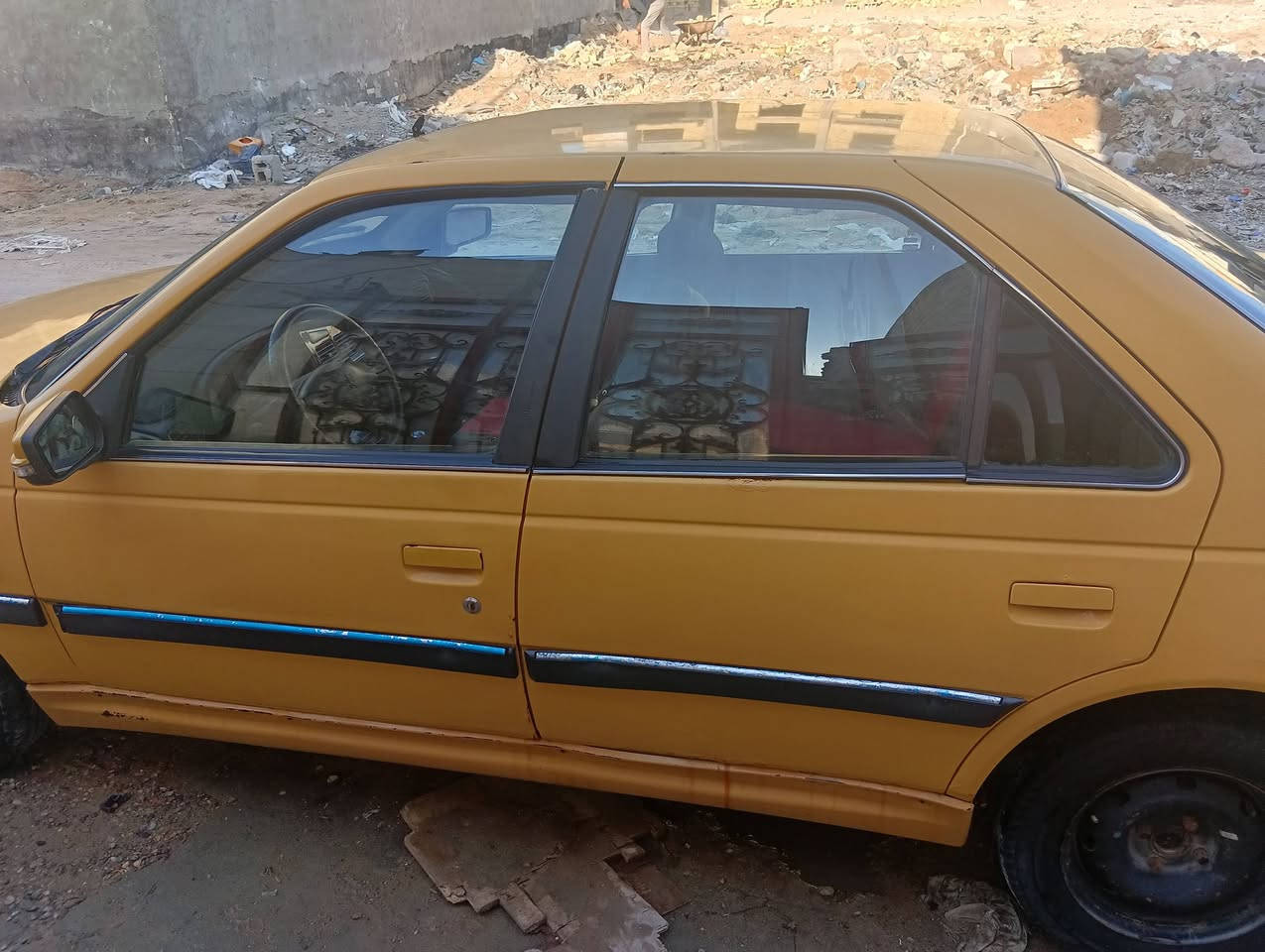 السلام عليكم بارص مديل 15 مكينه بيها صوت  الكير حلو مابي شي مكفوله من الظربه والصبغ ما عدا خشم المدكر الامامي  كهربائيات كلها شغاله  سنويه 27  مكاني بصره تنومه راعيها بصره  السعر 26 وبي مجال بسيط رقم الهاتف *********** تجي تكلب وبيك خير ودلل
