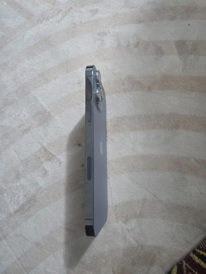 السلام عليكم
13 بروماكس مكفول كفاله عامه

ماداخل اي تصليح  مامفتوح 

وين ميعجبك افحص مفول للاخير

ذاكره 256.      بطاريه 88

السعر 720 وبي مجال مكاني حله ابو غرق

***********
