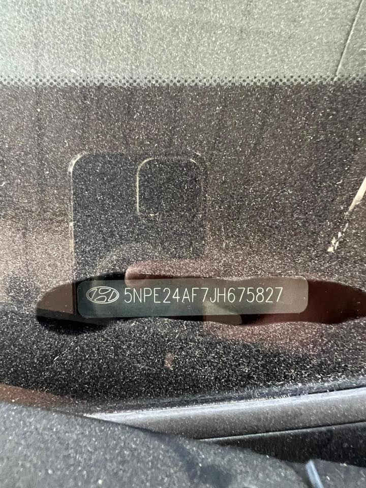 السلام عليكم
سوناتا 2018 وارد امريكي 
محرك 2400
رادارات جانبية بالمري 
شاشة وكامرة دوارة 
حساسات 
محرك مكفول ممفتوح ابد
جاملغ وبنيد بامريكا وبيها بالصندوق صبغ  قليل جداً 
وبالعراق صار عندي جاملغ ايمن بارد 
ماشية 89 السيارة حلوة وناعمه وترايها حلو العنوان بغداد / منطقة العطيفية

السعر 115 بيها مجال بسيط 
للاستفسار أكثر موجود واتساب او اتصال على الرقم 
***********
