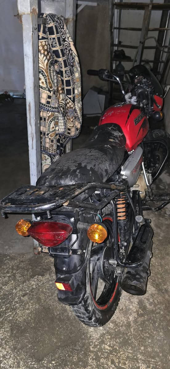 اعيد لنشر بسبب لوعود الاكذبه يابه مو كدها لا تنطي كلام
الله يساعدهم
بوكسر 2023 شهر 1
ابيع علا عل وضعيه 
نواقصها
دراجه لاطشه 
زنجيل تاير
صفاح تانكي صفحه الباتري
كهربائيات يشتغلن
اوراق مابيها اكفلها سرقه وعشاير 
وتاخذها من باب البيت 
عنواني دوره 
شراي اتصل مو شراي وتحب تعامل لتعبني
سعر 650 وبيها مجال
***********
