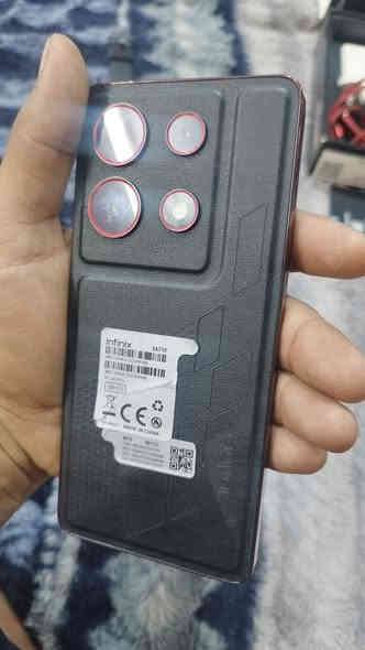 ماعندي توصيل ماعندي توصيل
فقط بس شراي يتصل يجي نفس وقت 
ما داخل تصليح ابدد سعره مناسب ماعرف بي يعبر منشور
انفكس نوت 30 في ايبي
ذكرته 256
رام 12=12
معالج يخبل بوبجي 90 فريم معروف
دبل سماعه ستيريو 
دبل شريحه 
شاحنه بوير باكن يشحن سريع عليه 
بصمه بل شاشه سريعه بصمه وجه 
سعره قفل 185 مو شراي يعبر منشور 
مكاني بغداد حي اور جامع فردوس رقمي ***********
