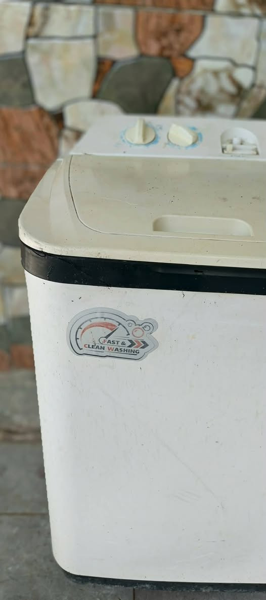 السلام عليكم 
غساله للبيع جديده شغاله غسل وتنشيف 
سعرها 65 الف 
ومقعد غربي جديد سعره 25


**إذا كنت صاحب هذا الإعلان وتريد حذفه لأي سبب، رجاءا أرسل رسالة إلى الدعم الفني**