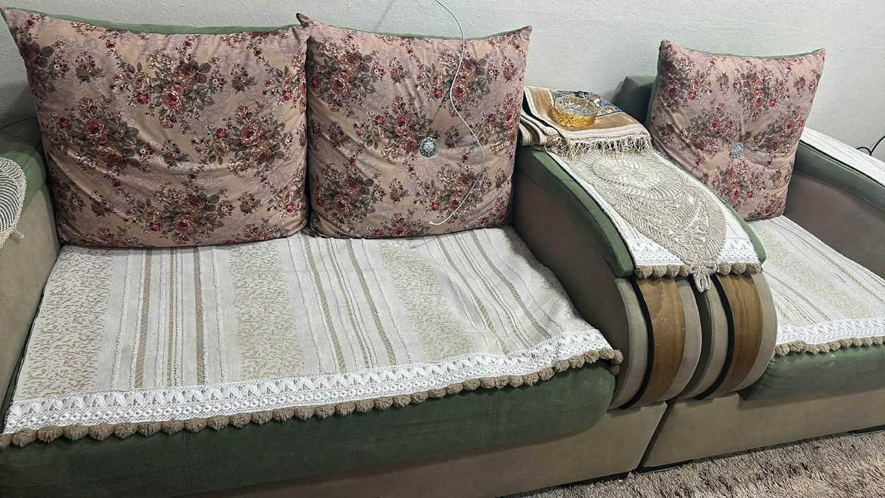 السلام عليكم
طخم قنفات للبيع عدد 5
سعر مناسب للاستفسار والتواصل عبر الرقم ***********
